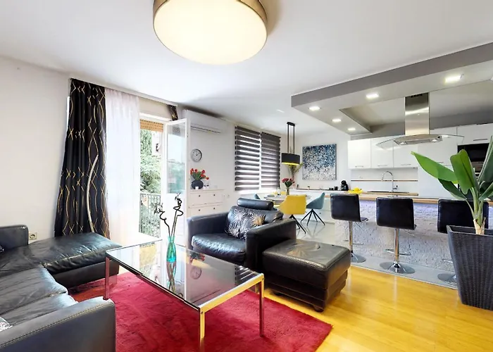 Modern Deluxe Apartment Sara 2