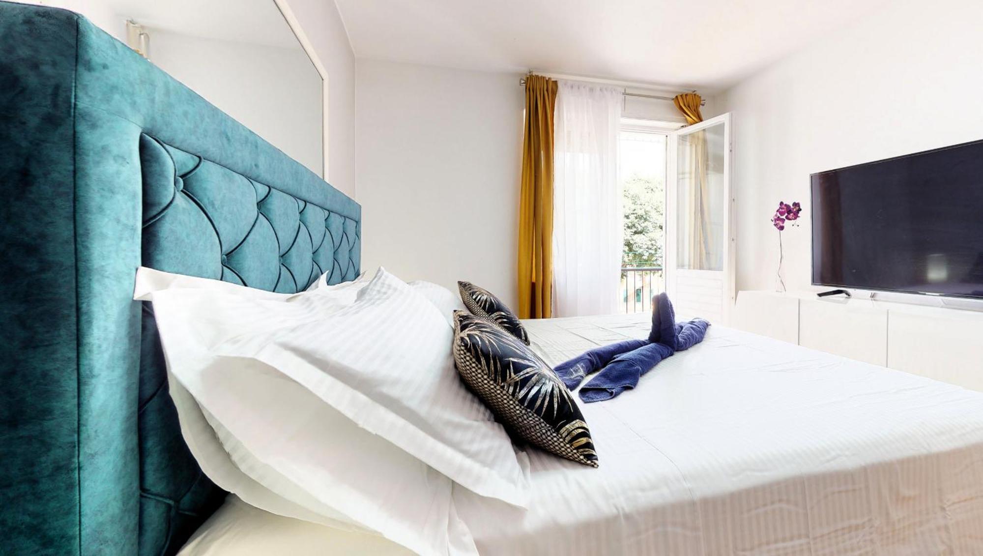 Apartman Modern Deluxe Sara 2 *